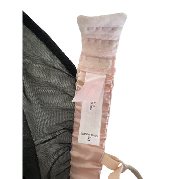 Victoria's Secret Lace Lingerie Set - Picture 7 of 7